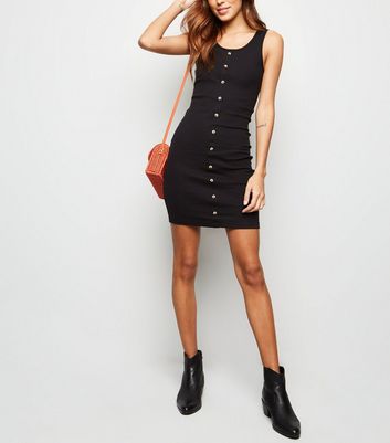 Black Sleeveless Dress